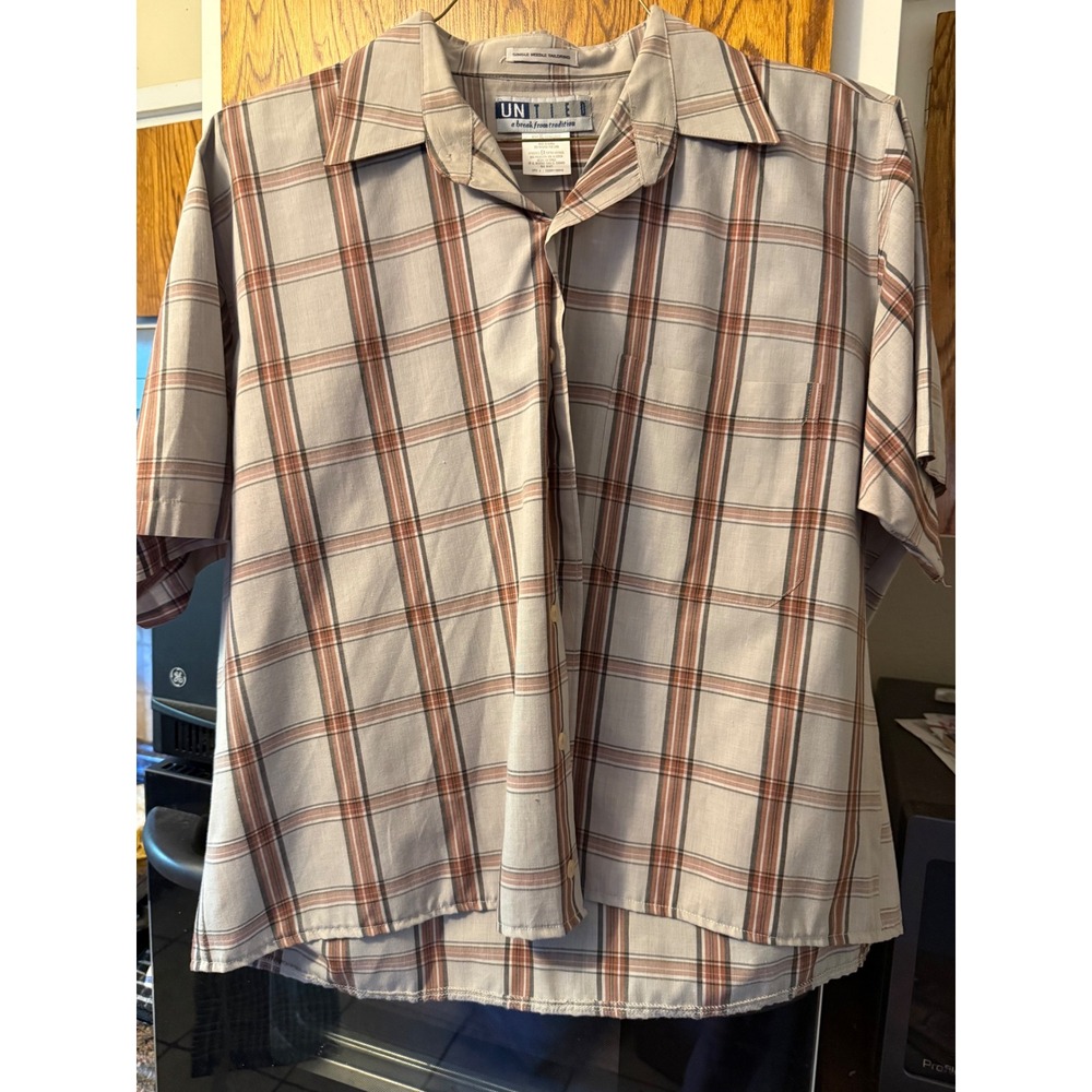 Untied Vintage Mens XL‎ Plaid Short Sleeve Button Down Shirt Tan Brown Retro
